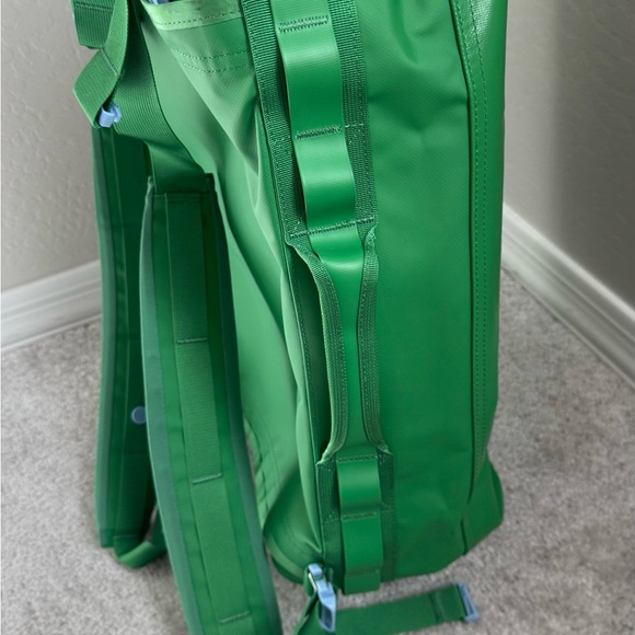 Drunk Elephant to the MoonGo Bag 32L - Picture 15 of 15